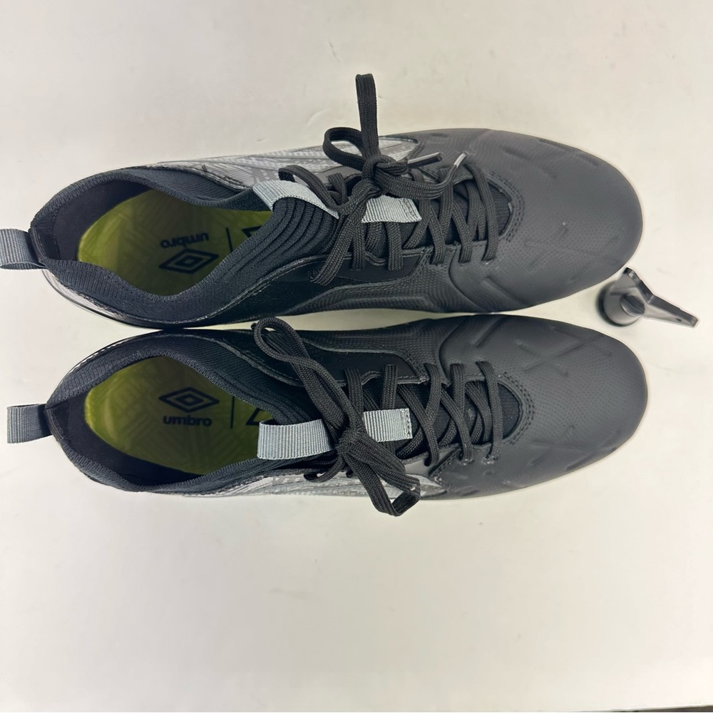 Mens UMBRO Tocco II Pro SG Sz Men 8/Women 9.5 Leather Soccer Cleats Metal Studs - Picture 10 of 11